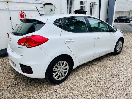 2016 Kia Ceed - thumbnail 8