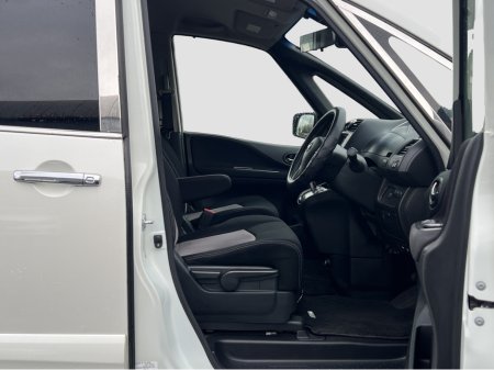 2014 Nissan Serena 2014 Nissan Serena Self Charging Hybrid Automatic 8 Seater €11,950 thumbnail