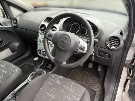 2011 Opel Corsa - thumbnail 11