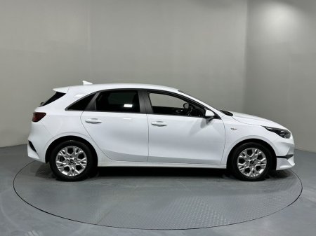 2023 Kia Ceed - thumbnail 8