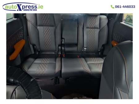 2023 Mitsubishi Outlander - thumbnail 4