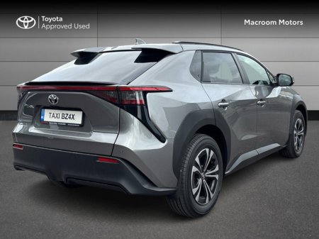 2025 Toyota bZ4X - photo 2