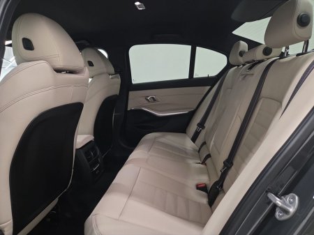 2026 BMW 3 Series 330e M Sport Saloon thumbnail