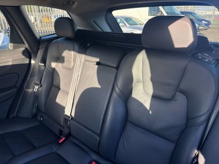 2023 Volvo XC60 T6 PHEV 350hp AT8 Plus (dark theme) €44,975 thumbnail