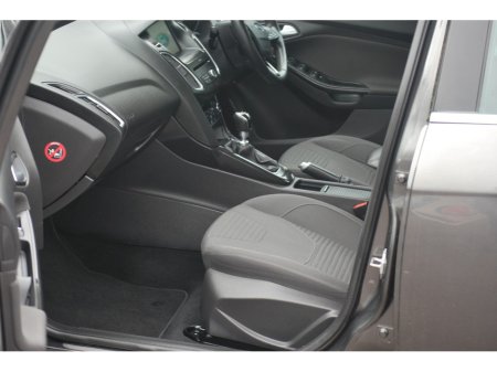 2016 Ford Focus - thumbnail 7