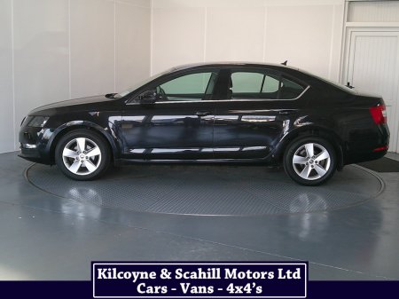 2020 Skoda Octavia - thumbnail 4