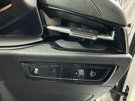 2023 Kia Niro - thumbnail 22