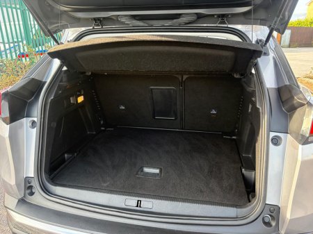 2019 Peugeot 3008 - thumbnail 8