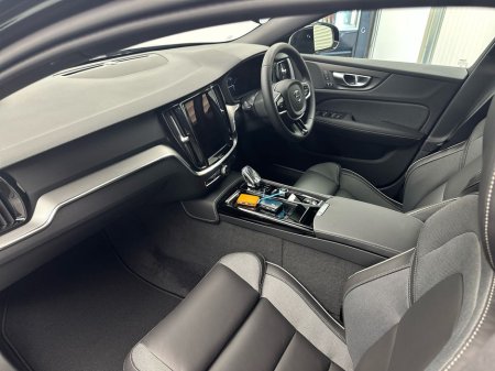 2026 Volvo V60 - thumbnail 2