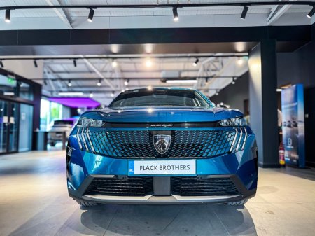 2024 Peugeot 3008 Allure 1 2 Mhev 136 EDCT6 €37,500