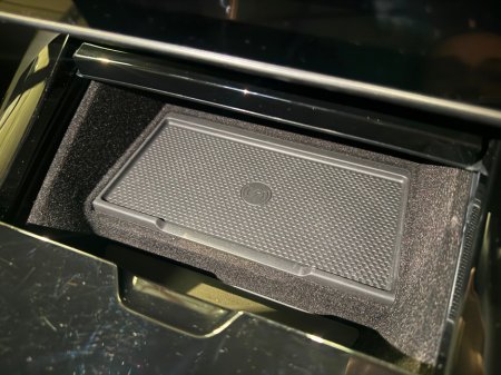 2025 Land Rover Range Rover Sport AUTOBIOGRAPHY €137,990 thumbnail