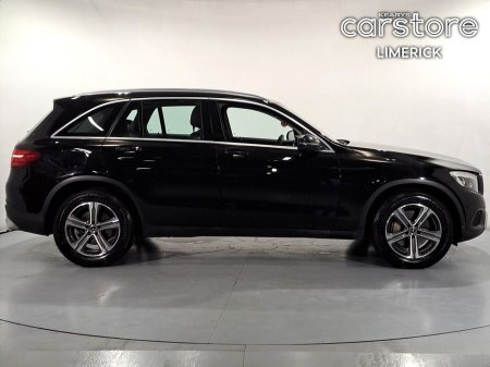 2017 Mercedes-Benz GLC Class - thumbnail 2
