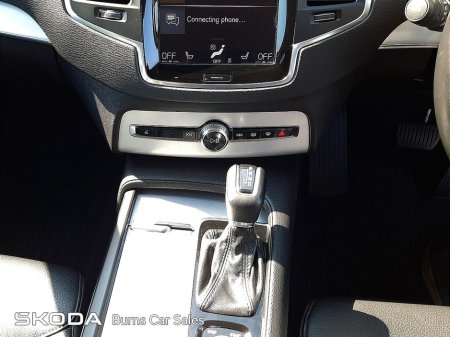 2016 Volvo XC90 D4 FWD Momentum GT 5DR Auto €28,900 thumbnail