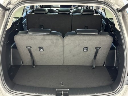 2025 Kia Sorento 2.2 Crdi 7 Seater 200BHP Auto €61,800 thumbnail