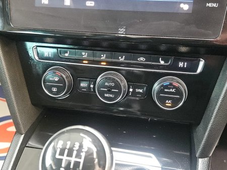 2018 Volkswagen Passat - thumbnail 12