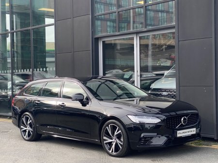 2023 Volvo V90 T6 Dark Plus Recharge AWD Auto (PHEV) €47,900 thumbnail
