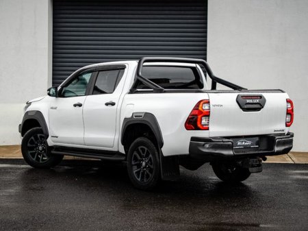 2024 Toyota Hilux - thumbnail 10