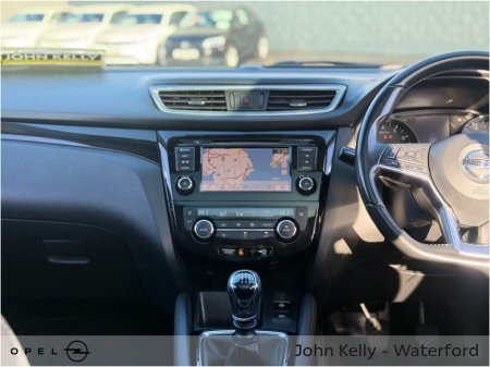 2019 Nissan Qashqai 1.3 PET SV Full Service History €17,495 thumbnail