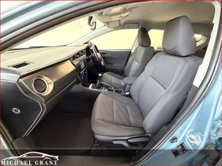 2014 Toyota Auris - thumbnail 15