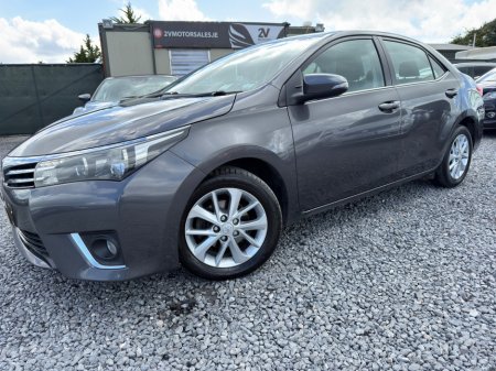 2015 Toyota Corolla - photo 2