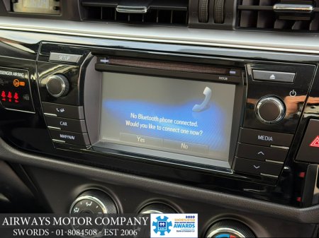 2016 Toyota Corolla - thumbnail 4