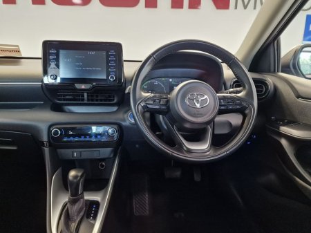 2022 Toyota Yaris - thumbnail 7