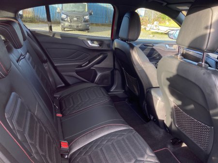2025 Ford Focus ST-Line X 1.0 125BHP... Full leather seats thumbnail