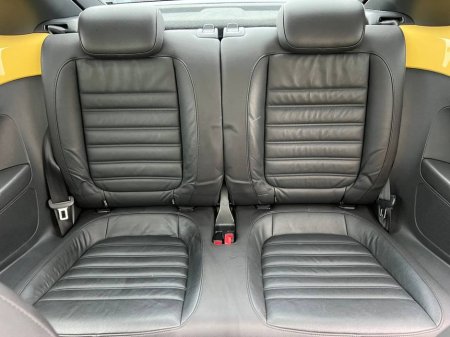 2014 Volkswagen Beetle DESIGN 1.2 TSI // OPENING PAN ROOF // LEATHER HEATED SEATS // PARKING SENSORS €11,950 thumbnail