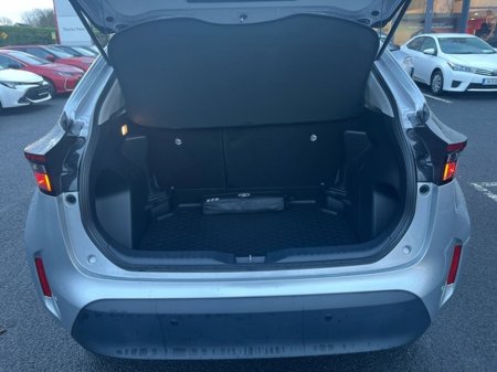 2024 Toyota Yaris Cross CROSS LUNA €28,444 thumbnail