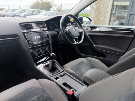 2016 Volkswagen Golf - thumbnail 9