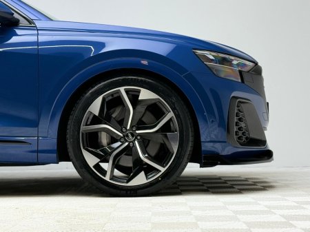 2025 Audi Q8 55 TFSI E S LINE 394HP QUATTRO €94,990 thumbnail
