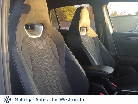 2025 Volkswagen Tiguan 2.0 TDI 150HP R-LINE (Fully Loaded) €59,950 thumbnail