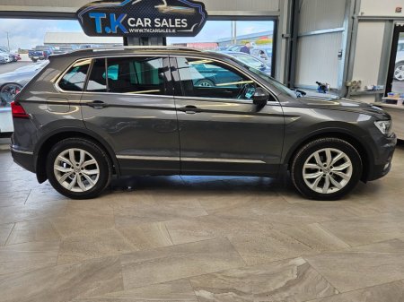 2019 Volkswagen Tiguan - thumbnail 2