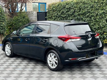 2016 Toyota Auris - thumbnail 5