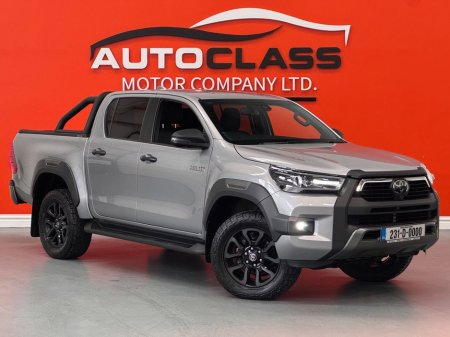 2023 Toyota Hilux - thumbnail 1