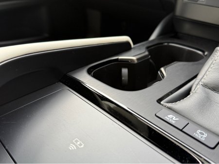 2024 Lexus ES 300 H F SPORT ES 300H 4DR AUTO €48,950 thumbnail