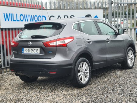 2015 Nissan Qashqai - thumbnail 2
