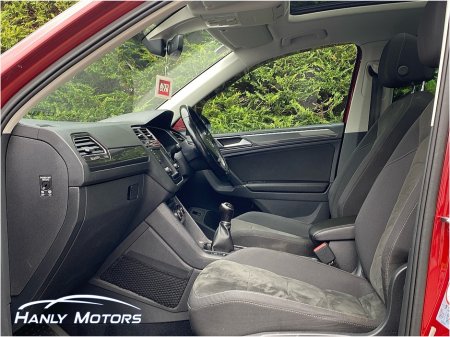 2017 Volkswagen Tiguan - thumbnail 14