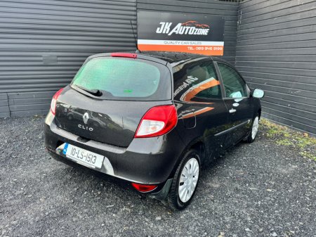 2010 Renault Clio 1.1 16V ROYALE ETHANOL 3DR €3,995 thumbnail