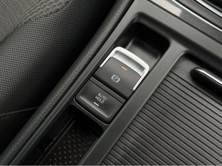 2018 Volkswagen Golf (182) 1.2 TSI COMFORTLINE TECH EDITION €20,950 thumbnail