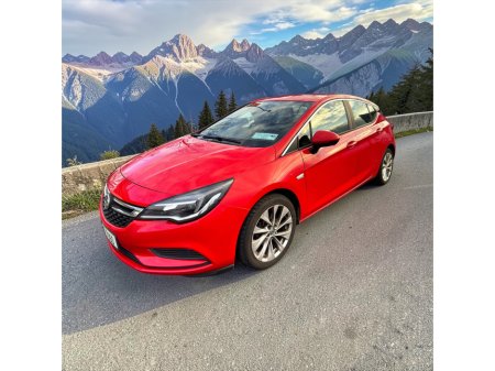 2016 Vauxhall Astra - thumbnail 1