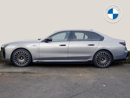 2025 BMW 7 Series M760e €134,995 thumbnail