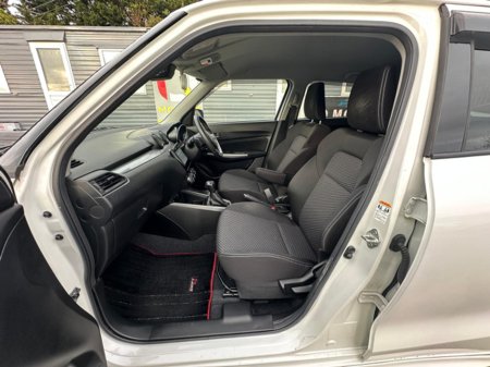 2018 Suzuki Swift - thumbnail 17