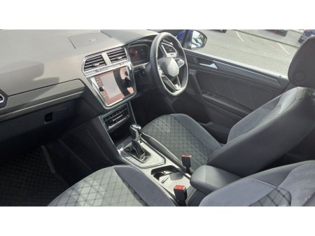 2023 Volkswagen Tiguan R-Line 2.0 TDI 150HP *AUTOMATIC, REAR VIEW CAMERA, EASY OPEN* €44,995
