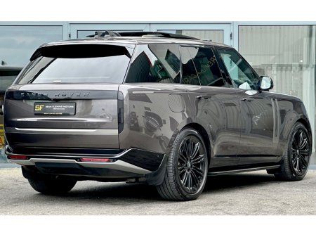 2024 Land Rover Range Rover - view 3