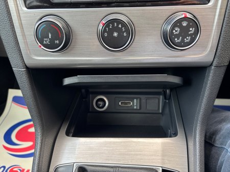 2015 Volkswagen Golf SV 1.6 TDI 110 bhp Comfortline €10,950 thumbnail