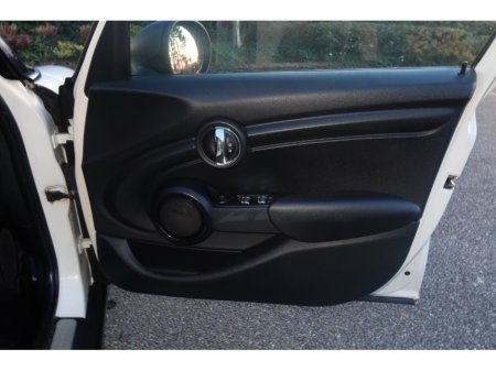 2015 MINI Hatch - thumbnail 12