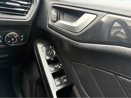 2019 Ford Focus 1.0 PETROL ST-LINE €15,990 thumbnail