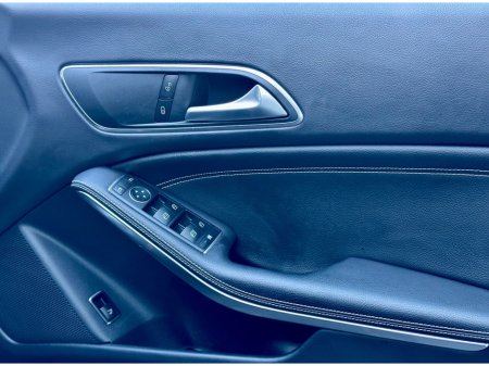 2018 Mercedes-Benz CL Class 180 URBAN AUTO 4DR €19,950 thumbnail