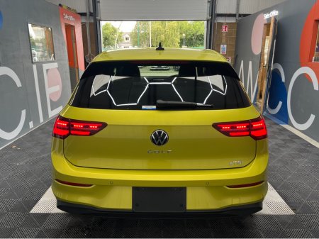 2021 Volkswagen Golf 1.0 ETSI ACTIVE / 69k KMs / REVERSE CAMERA , ADAPTIVE CRUISE & MORE €25,950